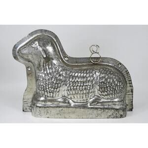 Vtg Antique Chocolate Candy Cake Mold Ice Cream Resting Sheep Ewe Lamb Easter 8"